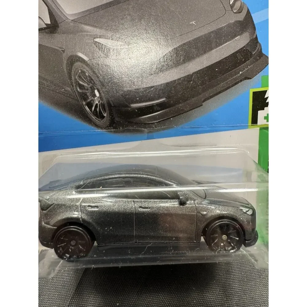 Hot Wheels 2023 Tesla Model Y Gray #37/250 HW Green Speed 1/10 HKK20 1:64 Car